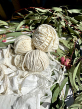 Load image into Gallery viewer, Wool yarn and Silk ribbon - Soft Yellow